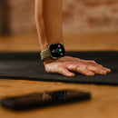 Smartwatch Amazfit Bip 6 – tela AMOLED de 1,97 polegadas, com GPS, compatível com 5 sistemas, Bluetooth 5.2, bateria com duração de 26 dias e resistência à água 5ATM.