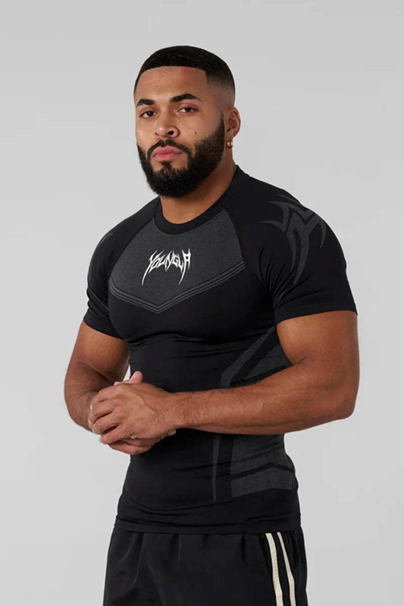 Camiseta masculina de manga curta – modelo 2025 para primavera e outono, estilo fitness, de secagem rápida, respirável, elástica e com ajuste justo ao corpo.