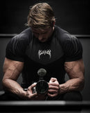 Camiseta masculina de manga curta – modelo 2025 para primavera e outono, estilo fitness, de secagem rápida, respirável, elástica e com ajuste justo ao corpo.