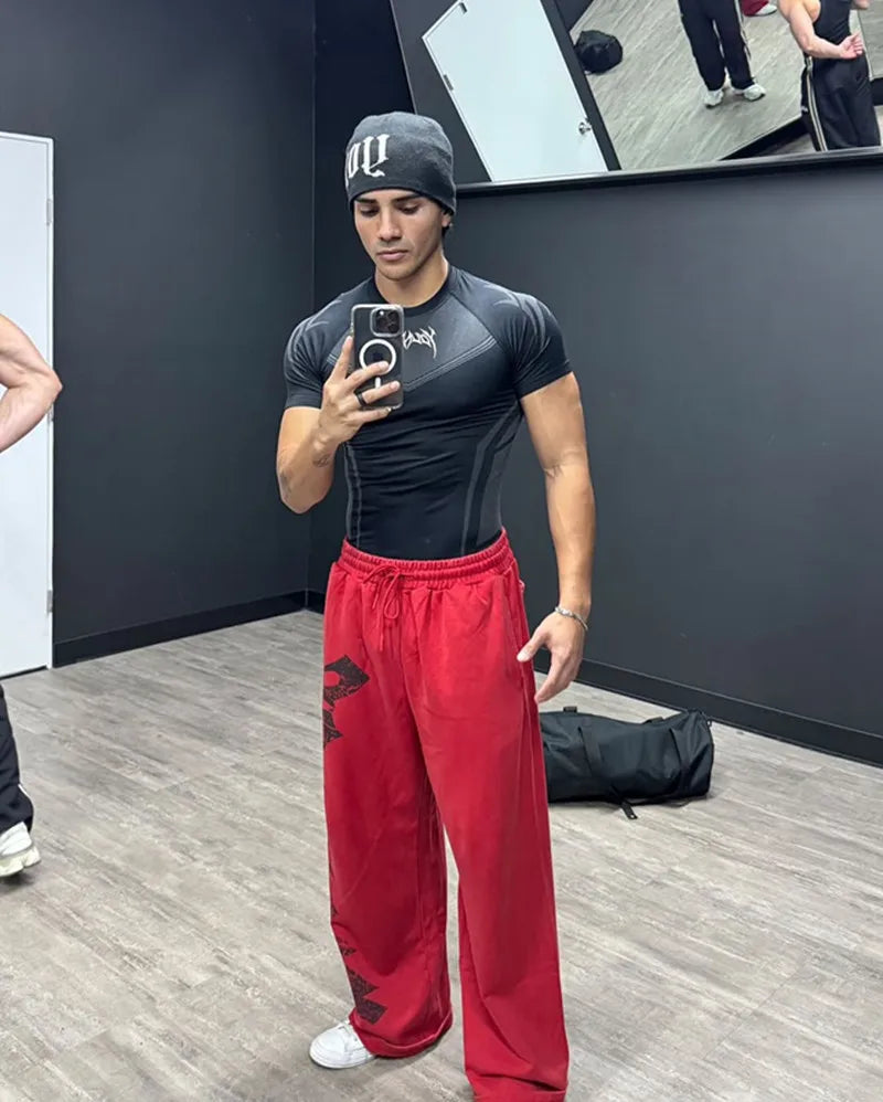 Camiseta masculina de manga curta – modelo 2025 para primavera e outono, estilo fitness, de secagem rápida, respirável, elástica e com ajuste justo ao corpo.